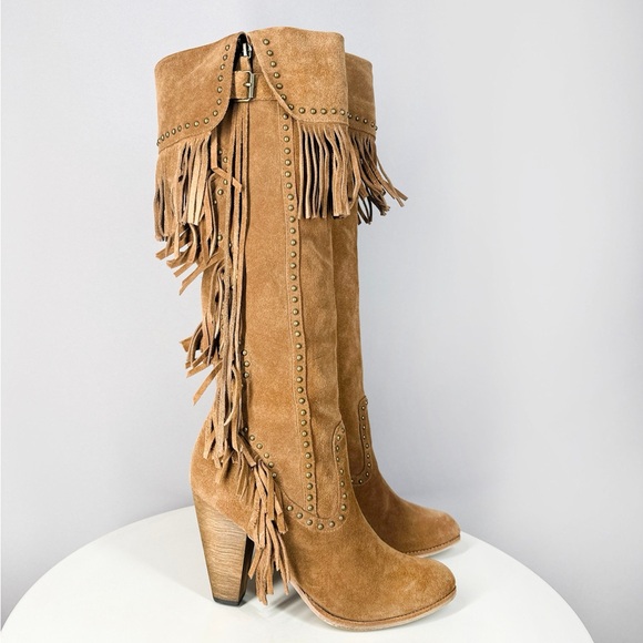 Shoes - !!! ISO !!! Do not buy!